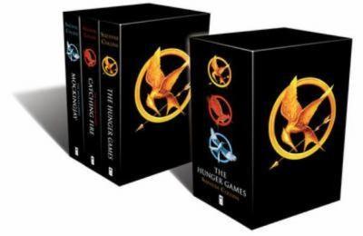 Suzanne Collins: The Hunger Games Trilogy Classic (2012, Scholastic)